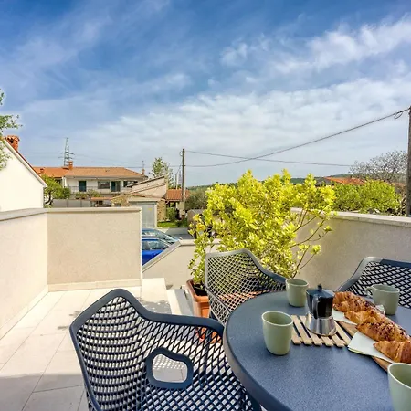Lägenhet Istrian Casa Pr Marici Pobegi